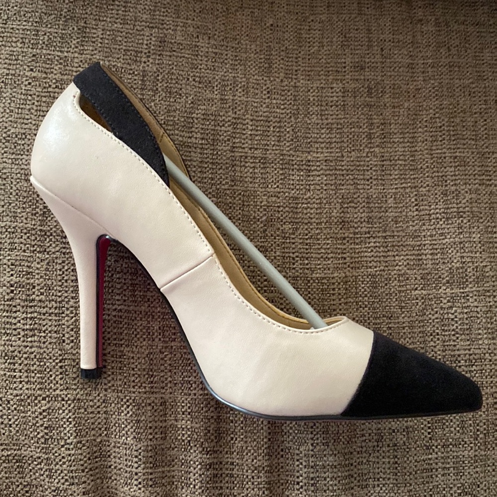 Size 6 beige and black heels